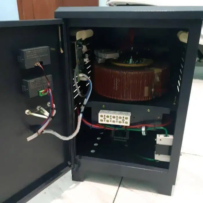 Stavol Stabilizer Kyowa 5000W SVH-5000NA Digital Voltage Japan stavol