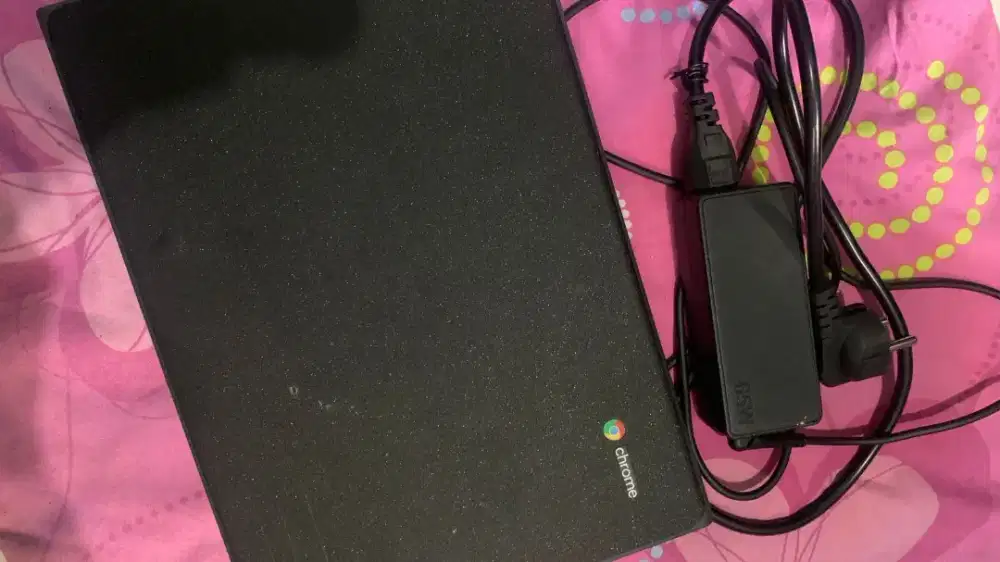 Laptop Lenovo chrome