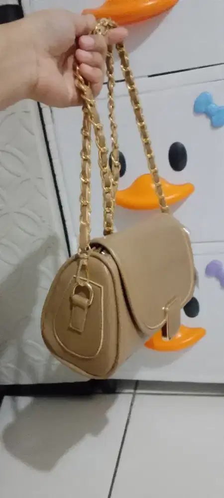 Tas wanita tali rantai