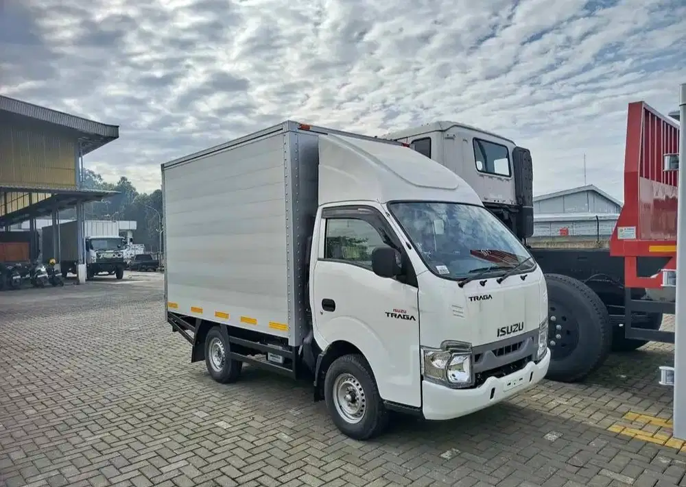 [Mobil Baru] DP 10 JT Isuzu Traga box 2026