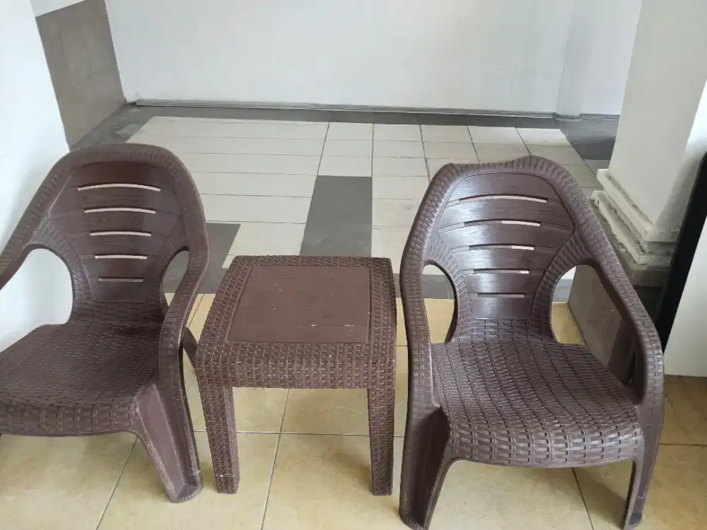 Satu set kursi santai