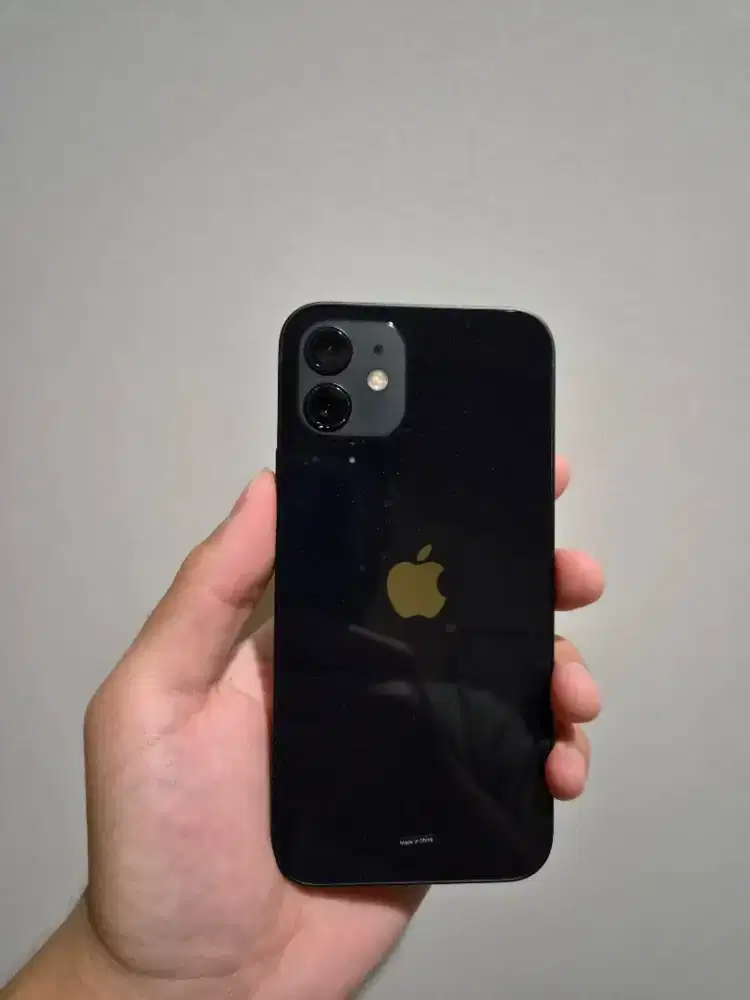 iPhone 12 64GB Black ex. iBox Resmi Indonesia