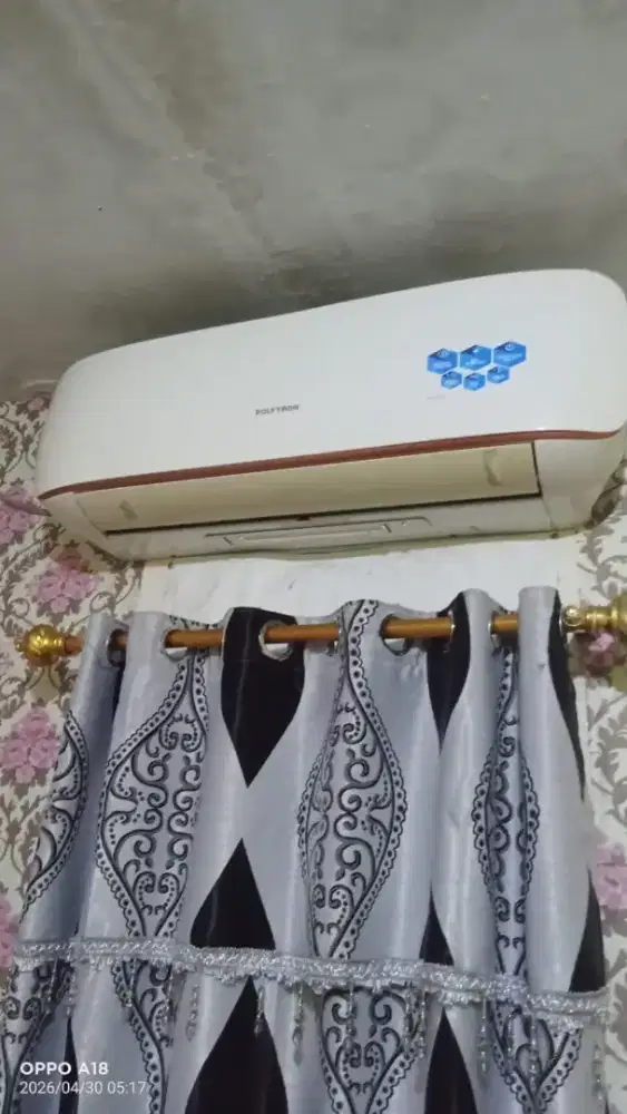 Jual cepat AC Polytron 1/2 PK