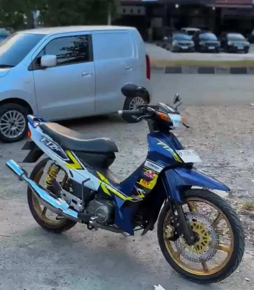 yamaha fiz R Blue