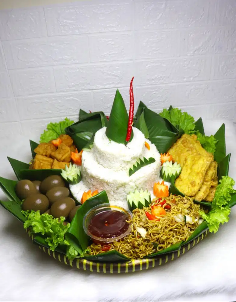 TUMPENG NASI PUTIH BANCAAN