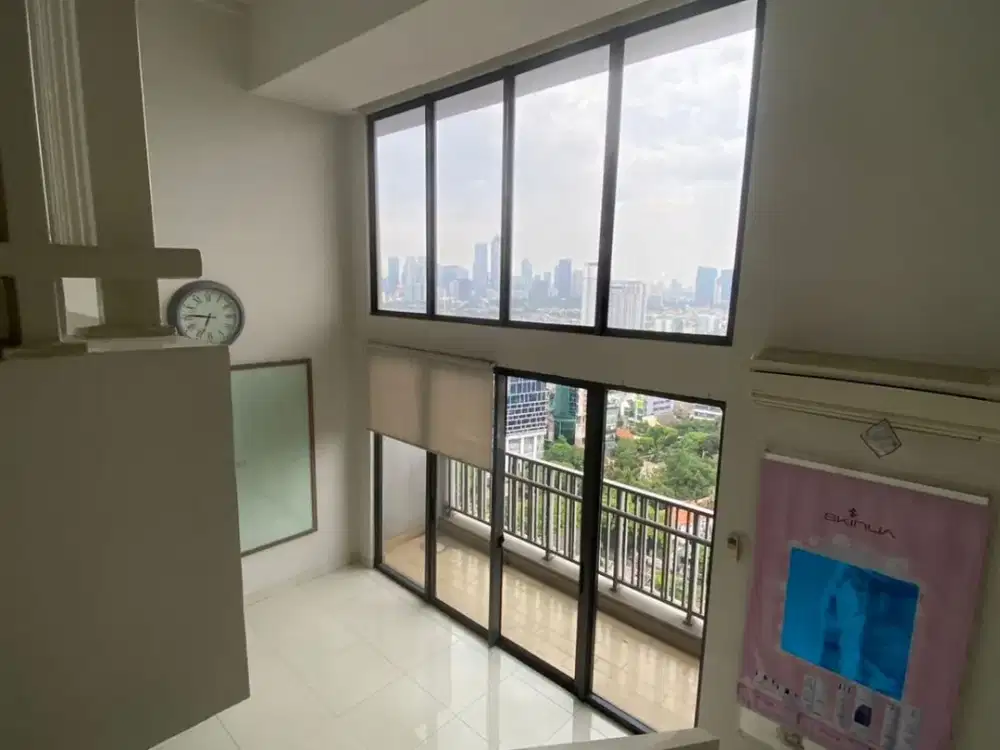 Perkantoran, 2 Lantai, di Soho Pancoran Tipe Manhattan Luas 97 Sqm Unfurnished Bagus