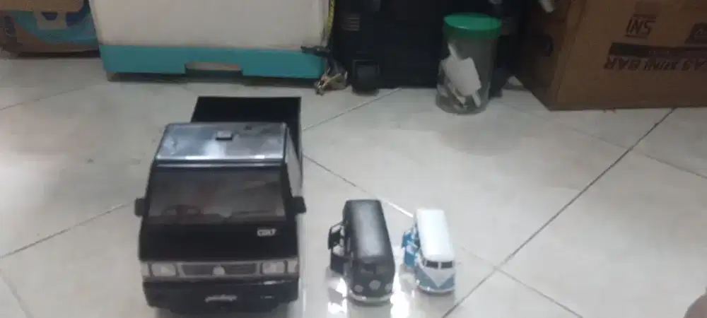 Miniatur diecast mobil2an, vw 2pcs dan colt L300