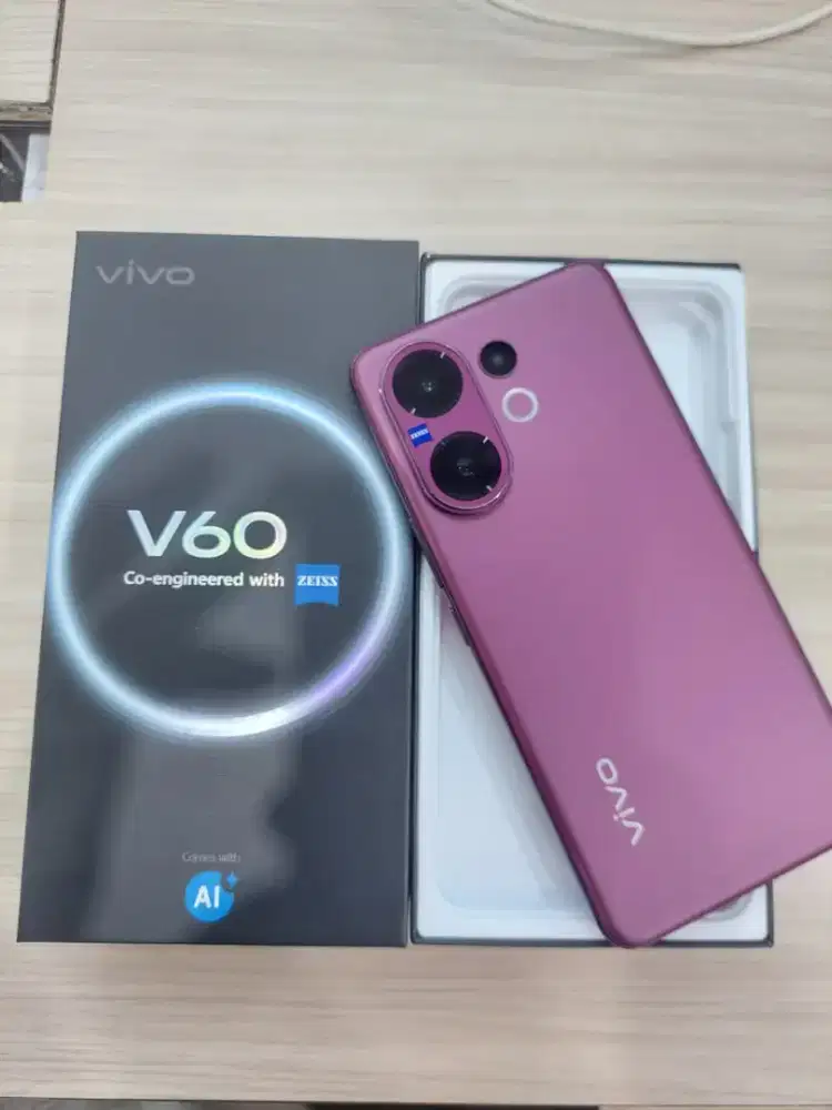 Vivo v60 5g 12/256 super mulus no lecet pemakaian belum 1 tahun