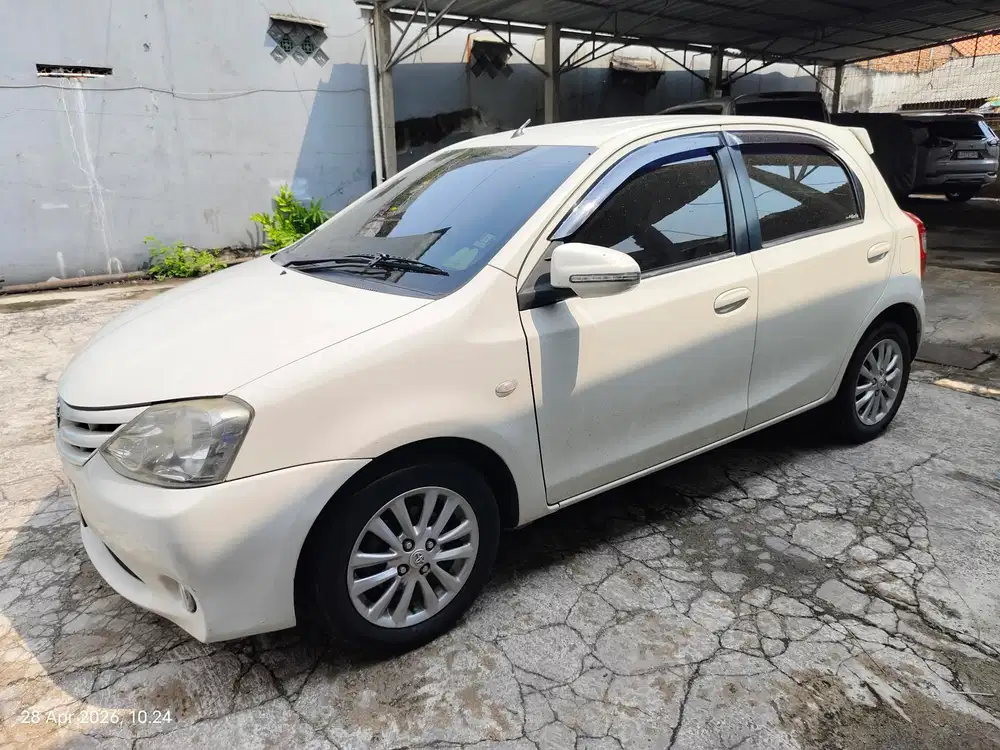 Toyota Etios Valco 2013 Bensin