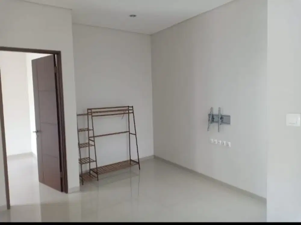 DIJUAL RUMAH DI SAYAP SETRA DUTA BANDUNG TOL PASTEUR, UNIV MARNAT