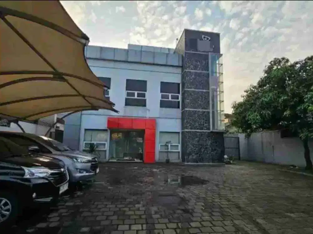 Gedung Tanjung Barat Dekat Aeon Mal