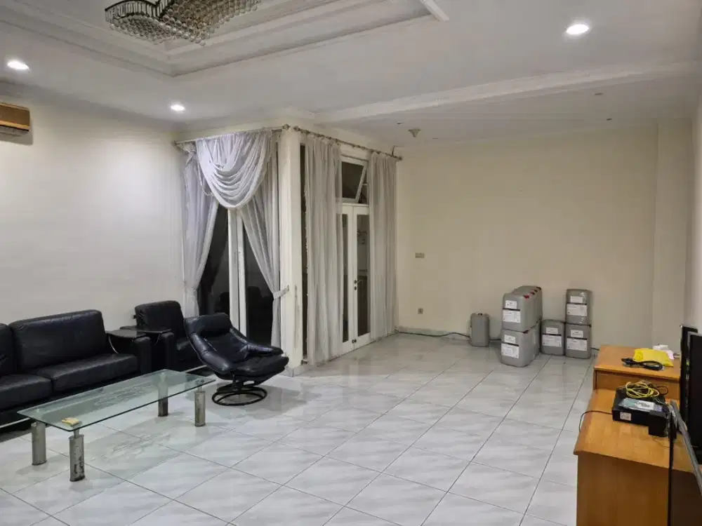 Rumah 2 Lantai Furnish di Cluster Camar PIK Jakarta Utara Siap Huni