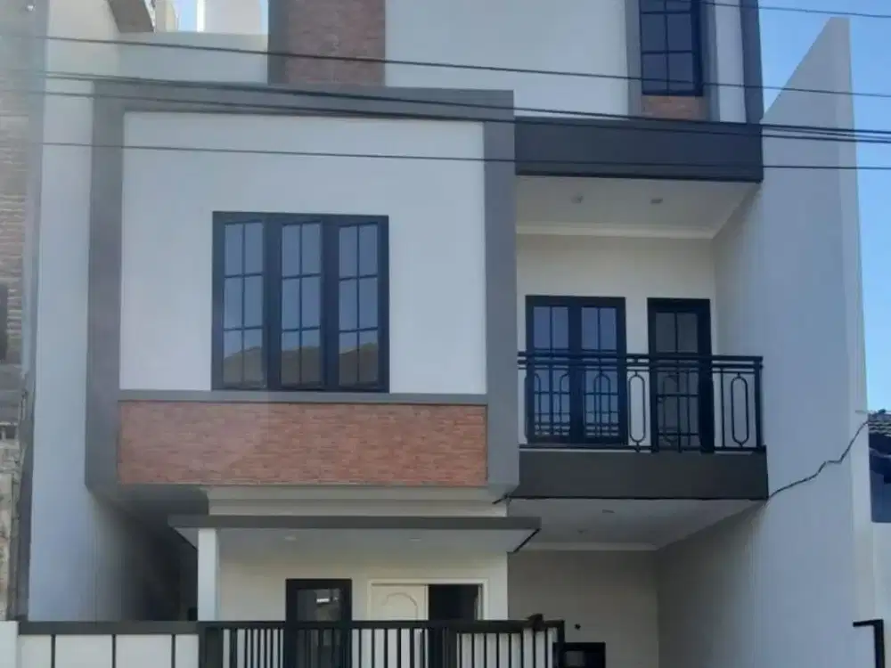 Dijual Rumah Baru Dekat Pusat Kota di Sulfat Malang