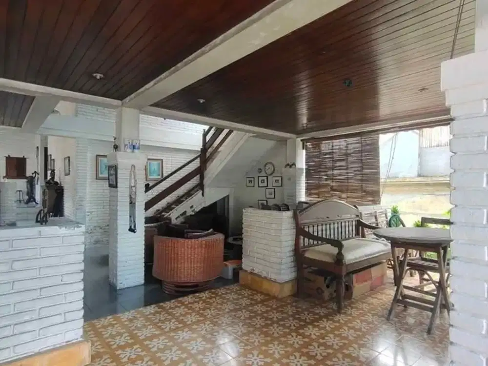 DIJUAL SEMI VILLA 2 LANTAI – LOKASI TENANG & STRATEGIS DI SEMPIDI, BADUNG