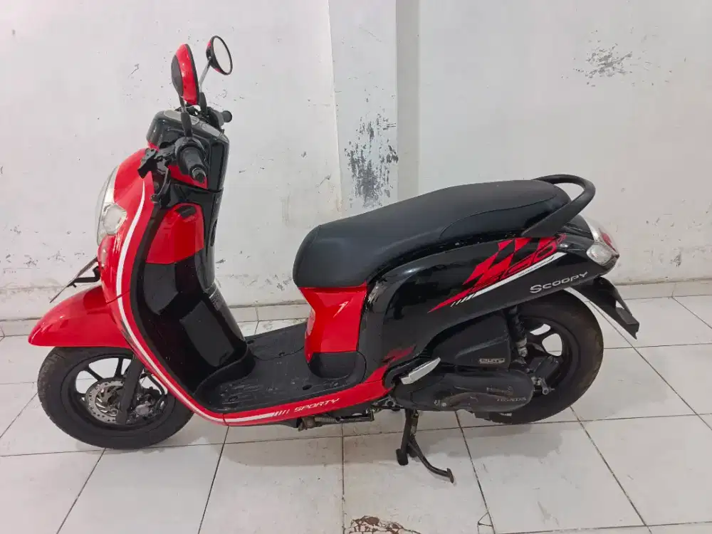 Jual beli scoopy th 2018 samping kompelik Andika hairi motor bjm