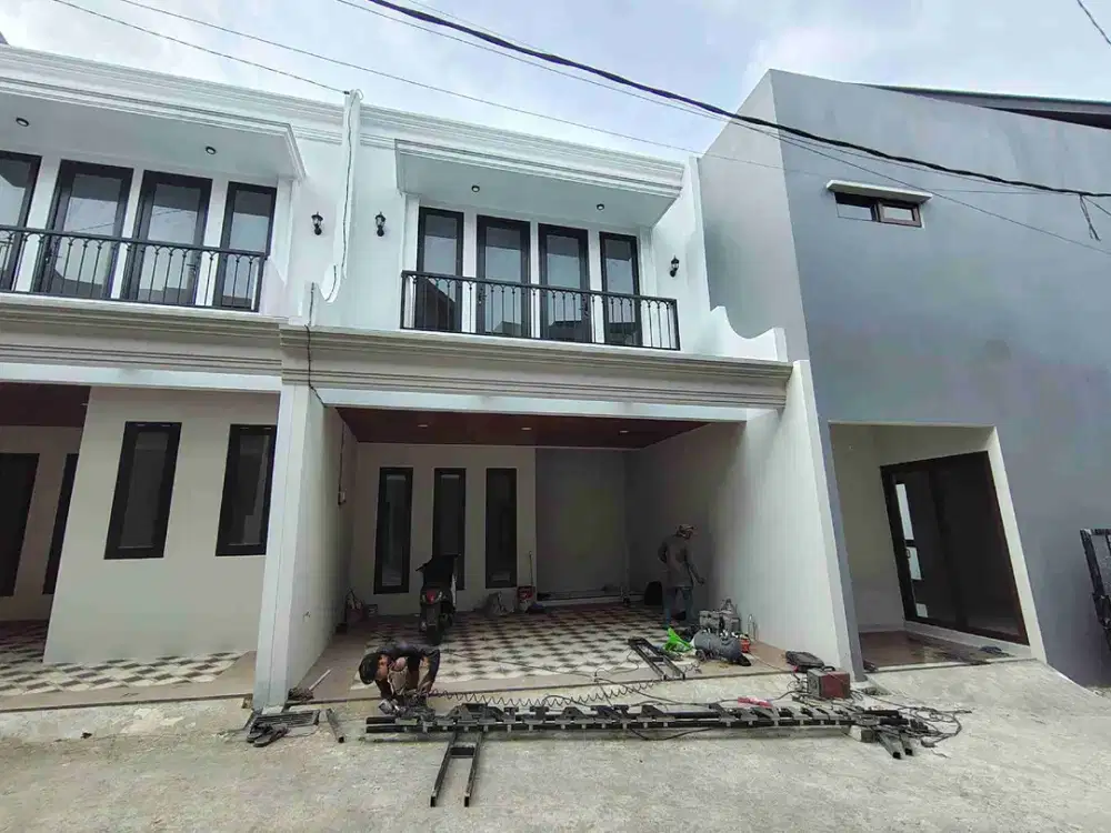 di jual rumah  lokasi strategis bebas banjir di jagakarsa