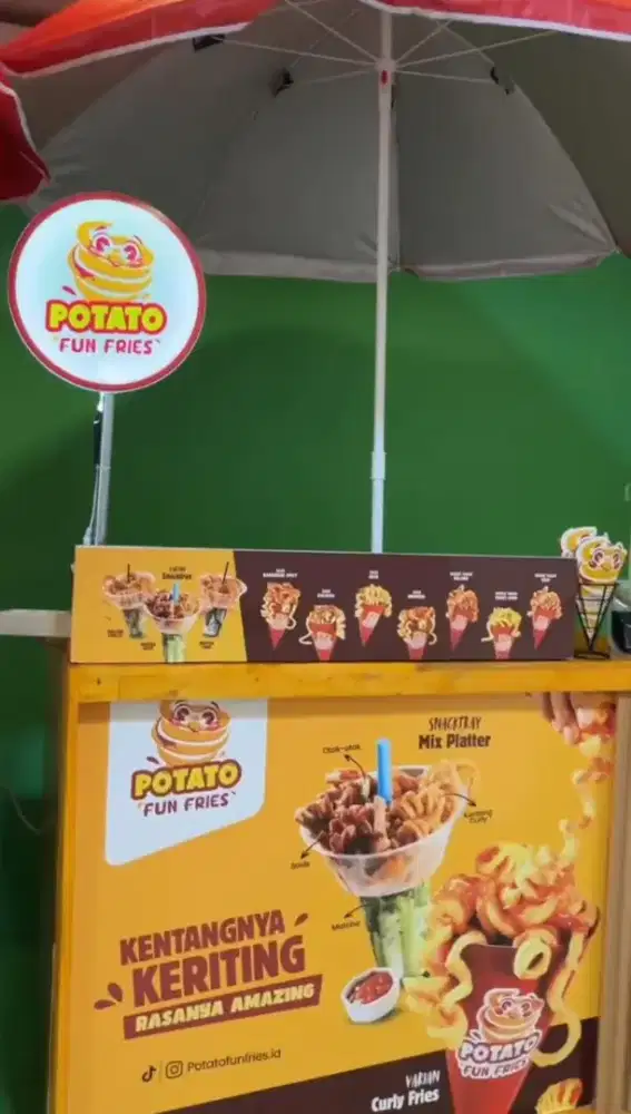 Penjaga kedai kentang goreng
