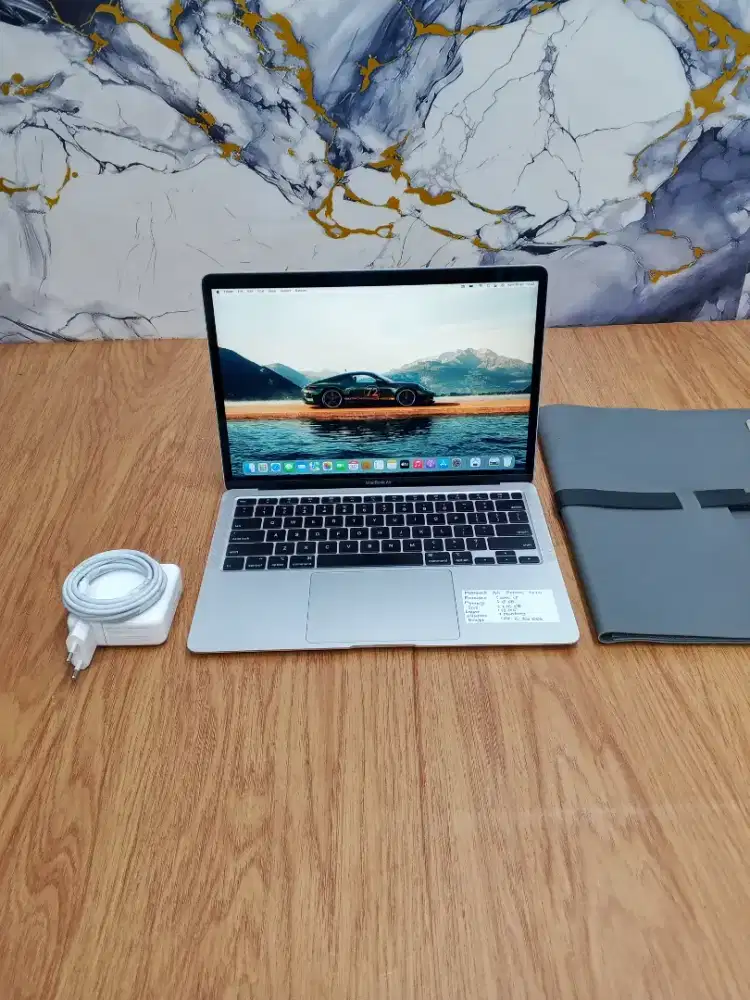 MacBook Air Retina 13 2020 Core i5 / 8 GB / 256 GB
