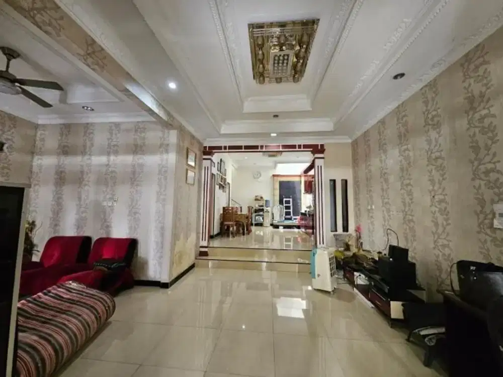 Rumah Semi Furnish di Cluster Aralia Harapan Indah Bekasi, LT 112 m²