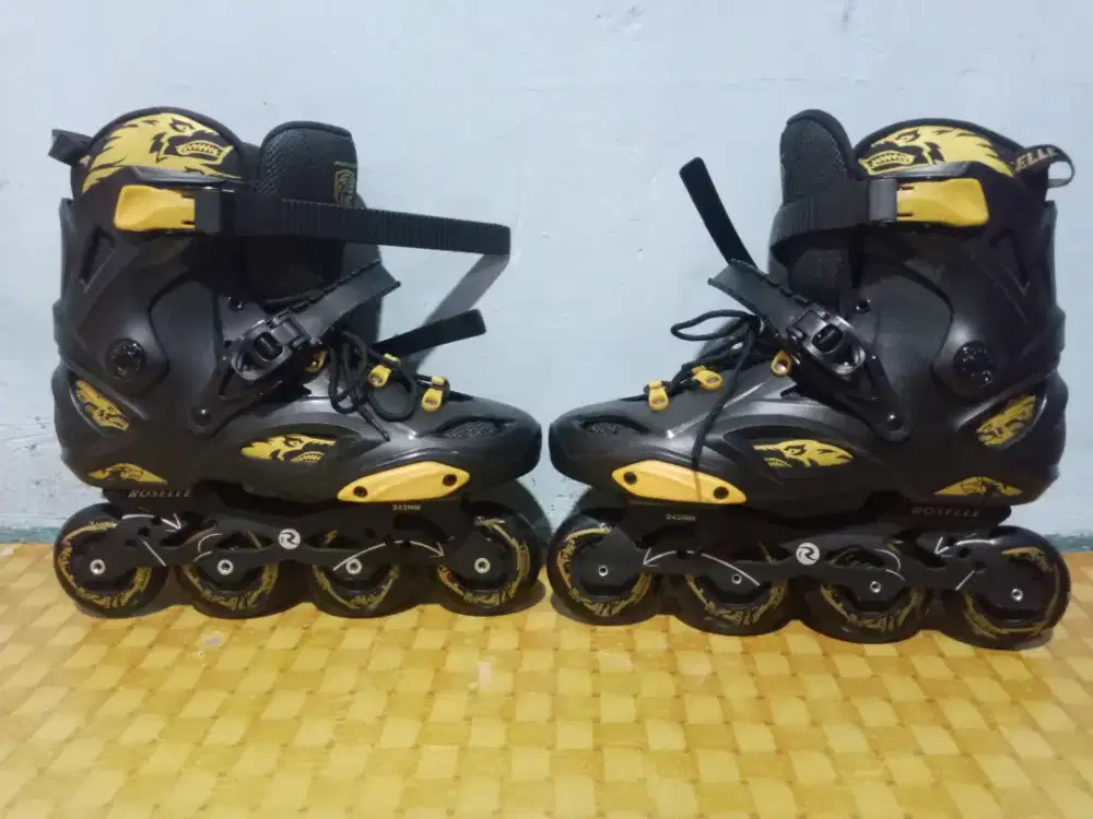 sepatu roda dewasa size 43 merek ROSELLE baru 4 kali pemakaian mulus