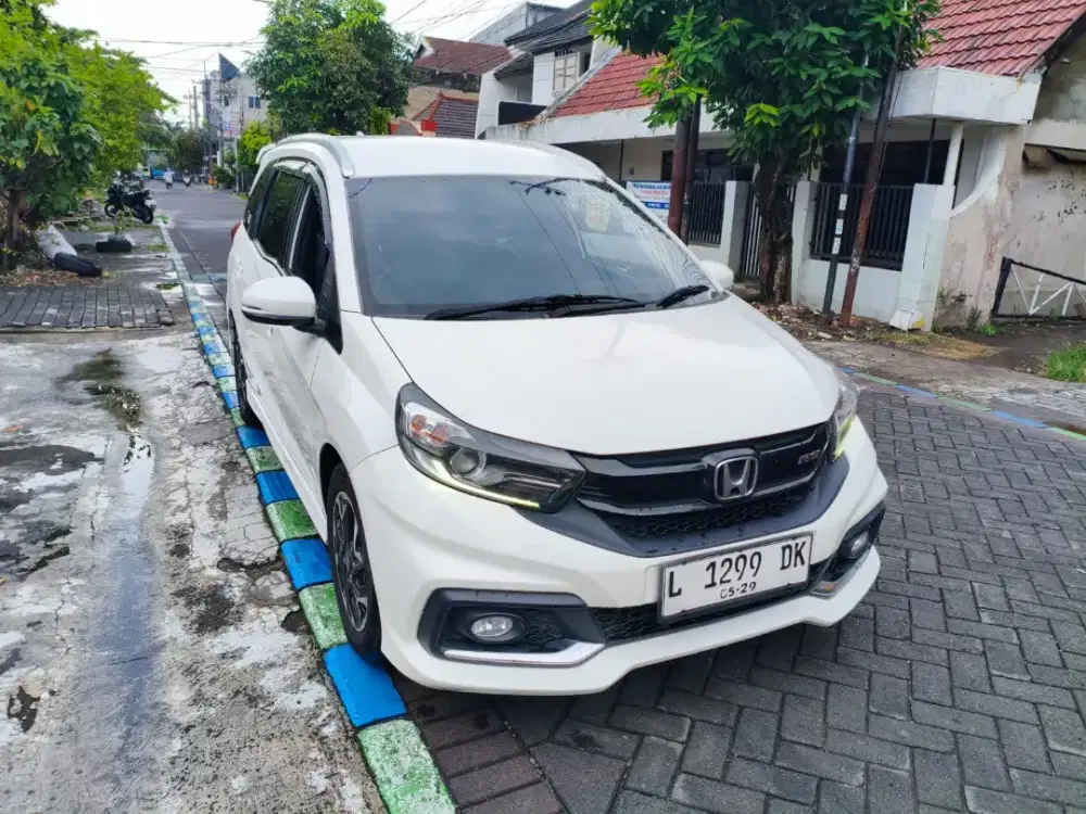 HONDA NEW MOBILIO 1.5 RS METIK  2019 PUTIH