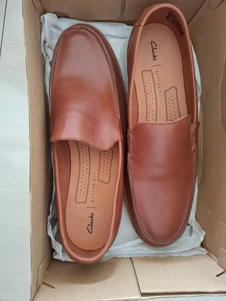 Sepatu clarks kulit asli uk.43/44