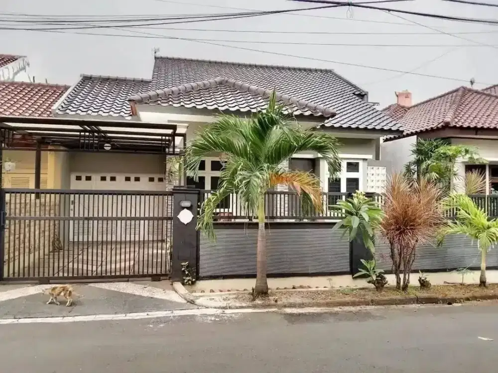 Rumah Bagus Fresh Luas 220m2 langsung Huni di Komplek Pondok Kelapa