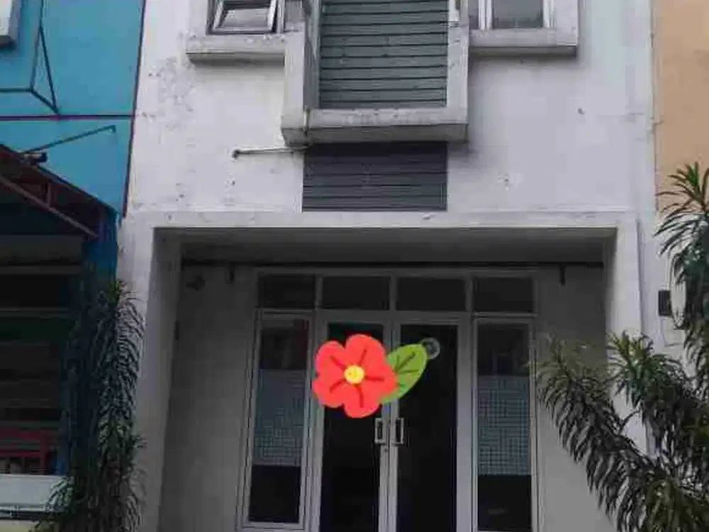 Disewakan Ruko Strategis di Bukit Cimanggu City.