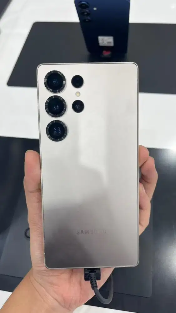 SAMSUNG GALAXY S25 ULTRA