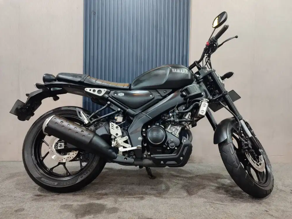 YAMAHA XSR 155 hitam 2021 istimewa mulus terawat siap pakai...