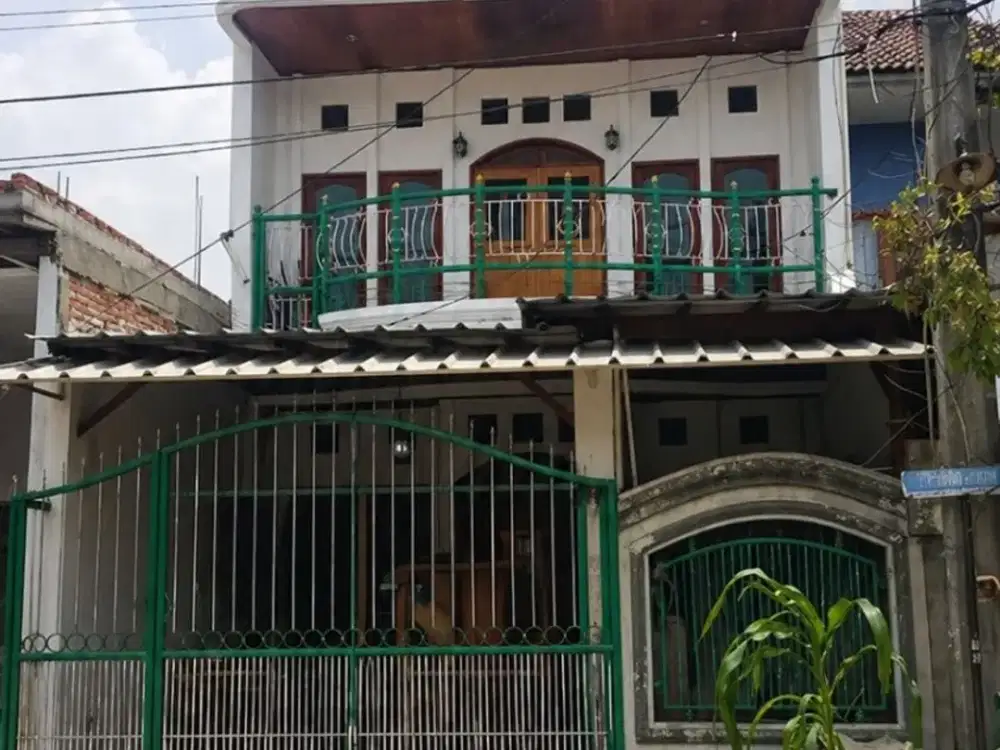 rumah 2 1/2 Lantai di Taman Harapan Baru, Bekasi