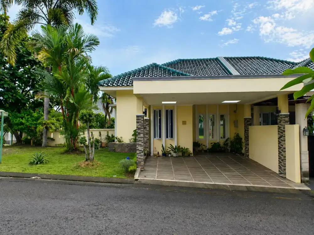 DIJUAL RUMAH 2,5 LANTAI DI BUKIT GOLF HIJAU BGH SENTUL CITY SSR1054