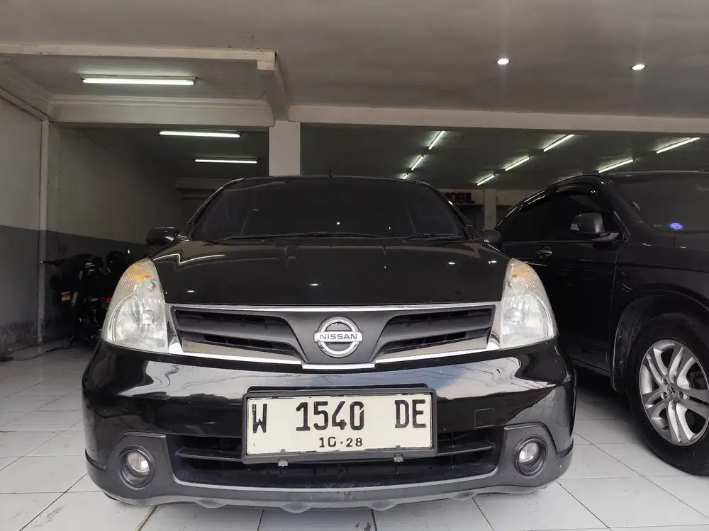 Nissan Grand livina SV 1.5 manual 2011