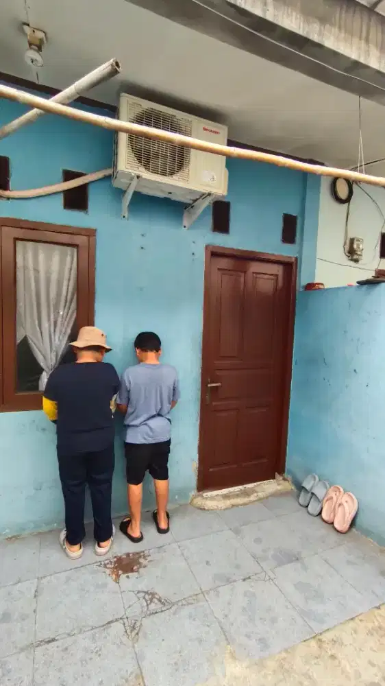 English Teacher needed