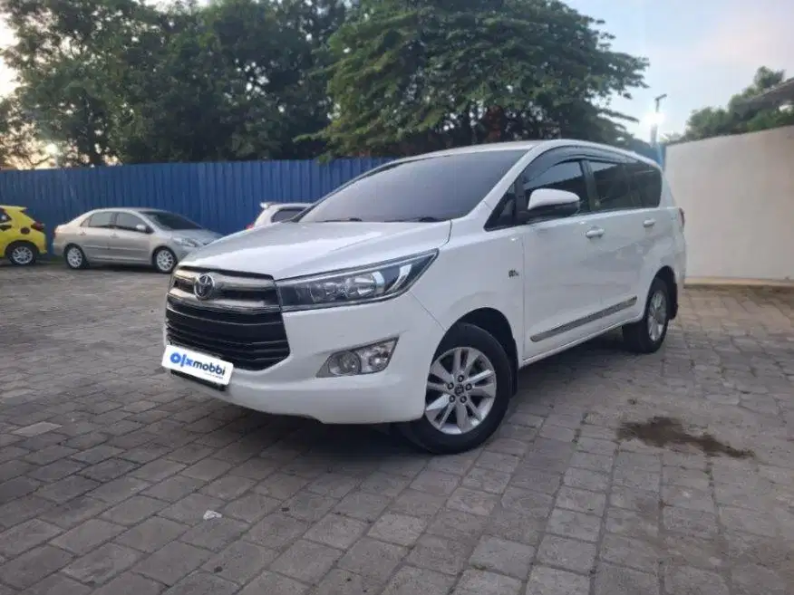 Low Kilometer - Kijang Innova 2.0 G Bensin-AT 2018