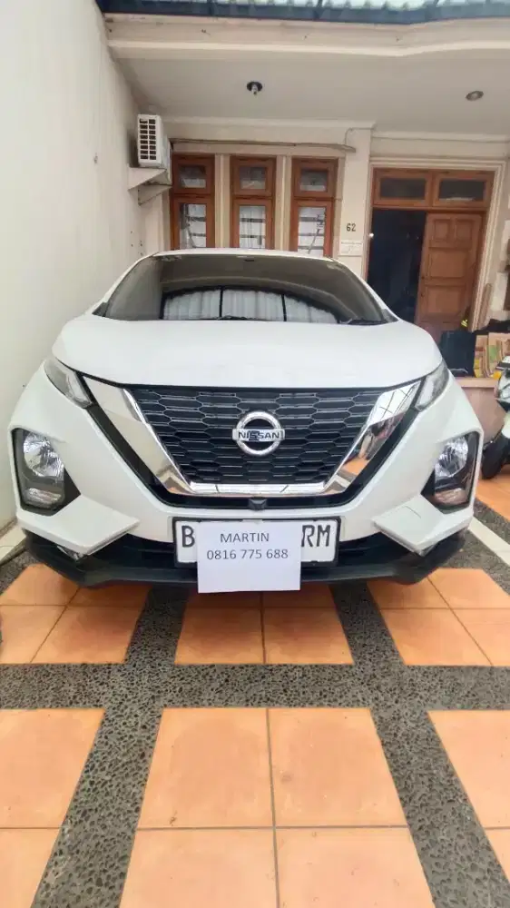 Nissan Livina 2021 Putih KM 14ribu