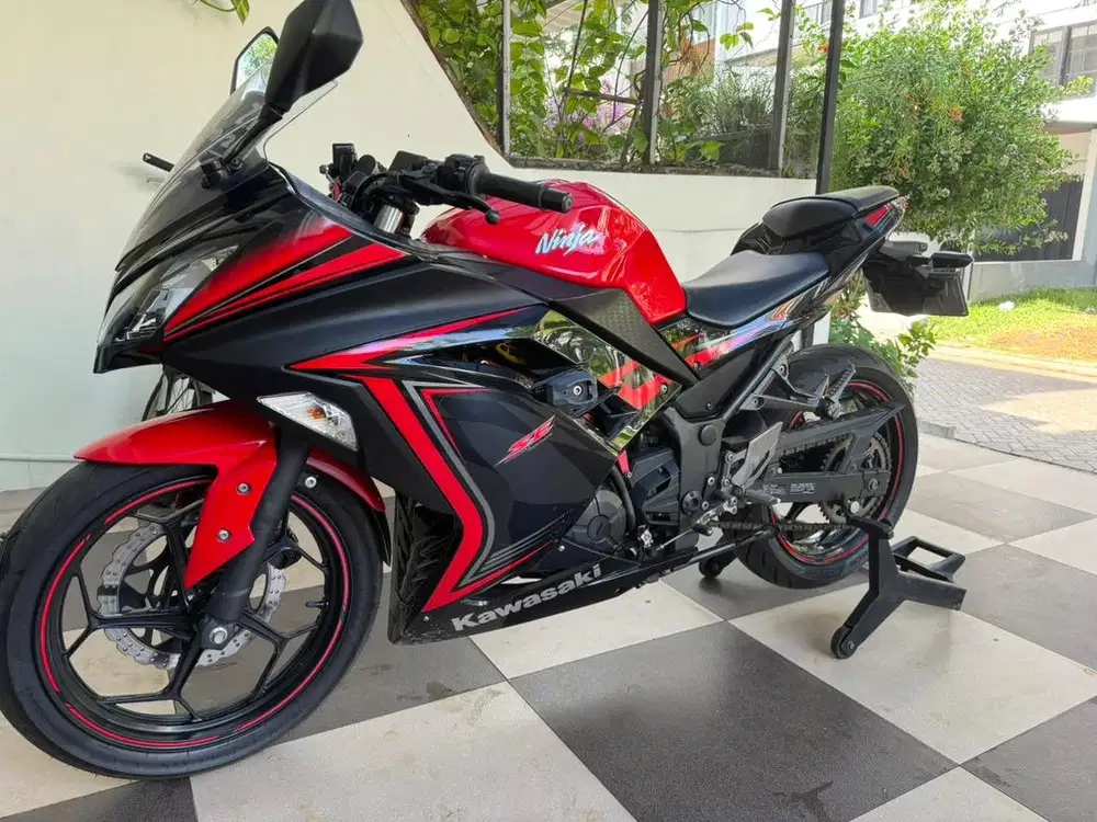 Ninja 250 Fi SE - Merah Tahun 2015