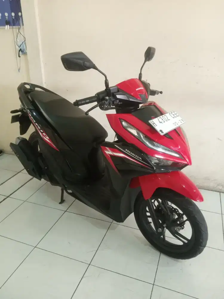 Honda Vario 125 cbs Merah Hitam 2024