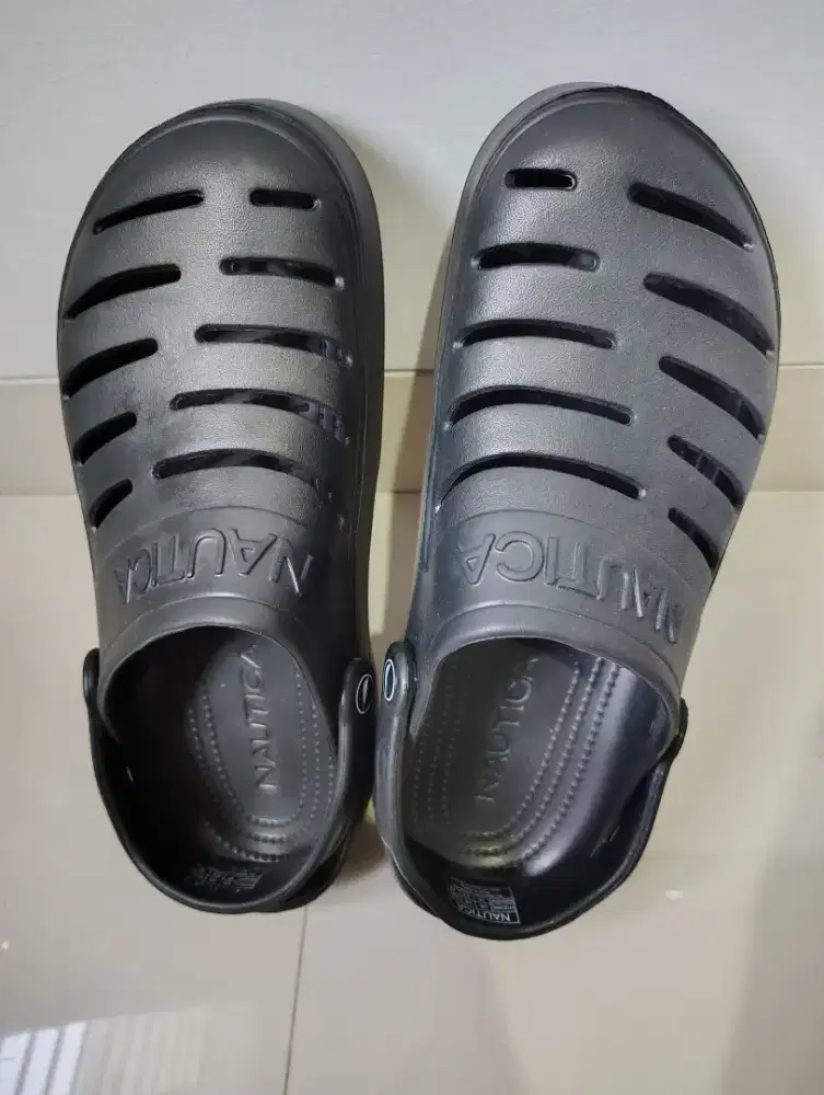 Sandal Nautica size 43 mirip Crocs