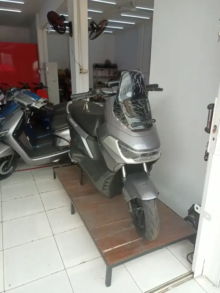 U winfly motor listrik