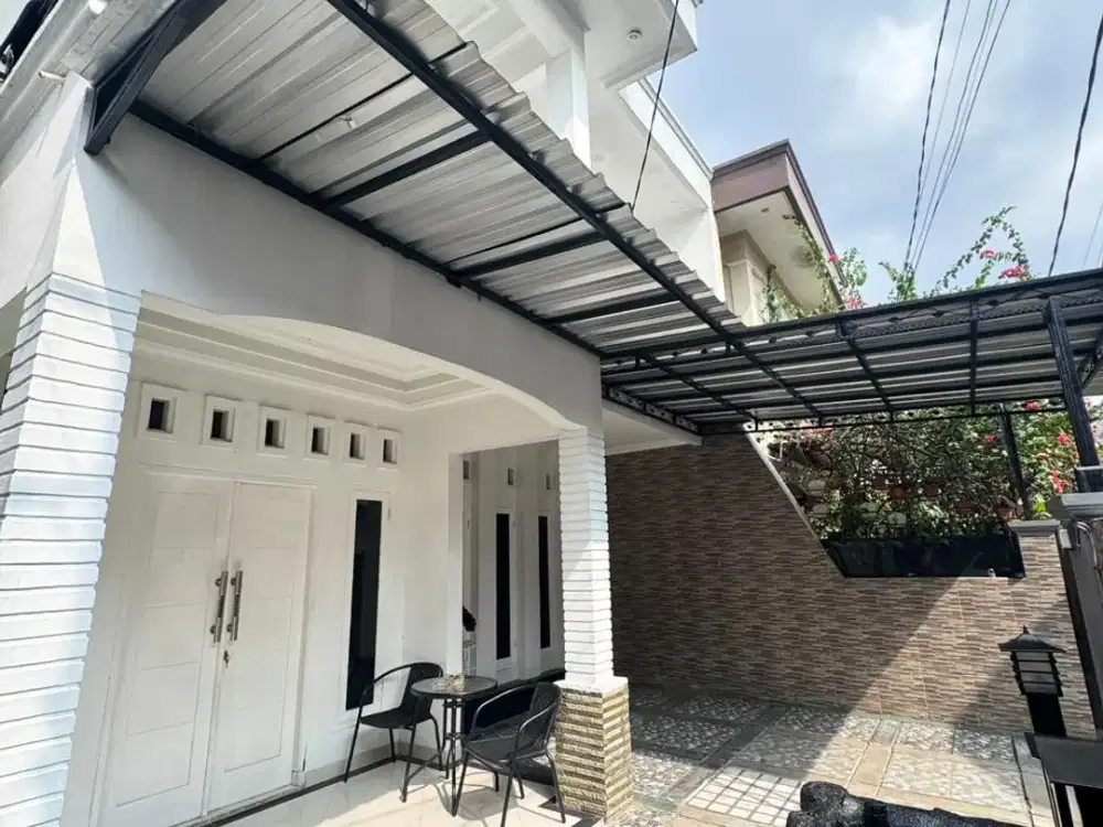 Dijual rumah 2lt dalam komplek di Petukangan, Pesangrahan. Jakarta Selatan
