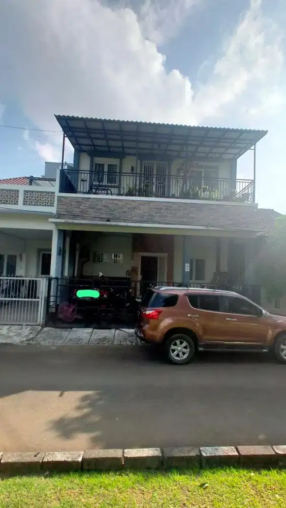 Dijual rumah di Villa Melati Mas