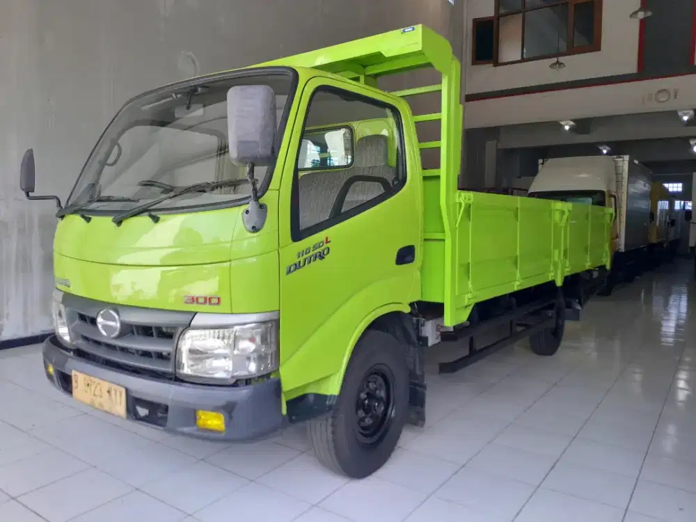 Hino Dutro Engkel Long