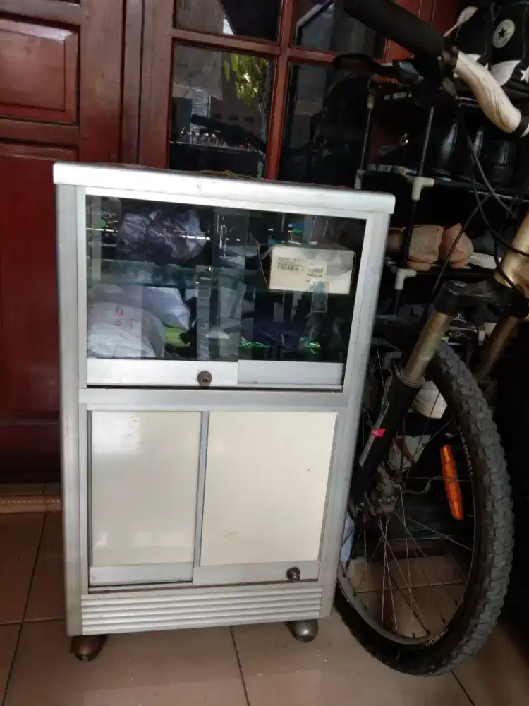 Dijual Etalase pulsa