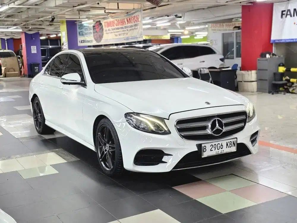 Mercedes Benz E300 AMG 2018 putih