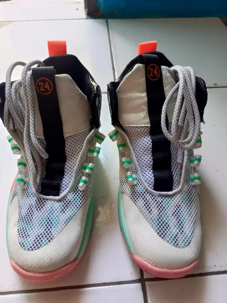 Jual sepatu basket anak
