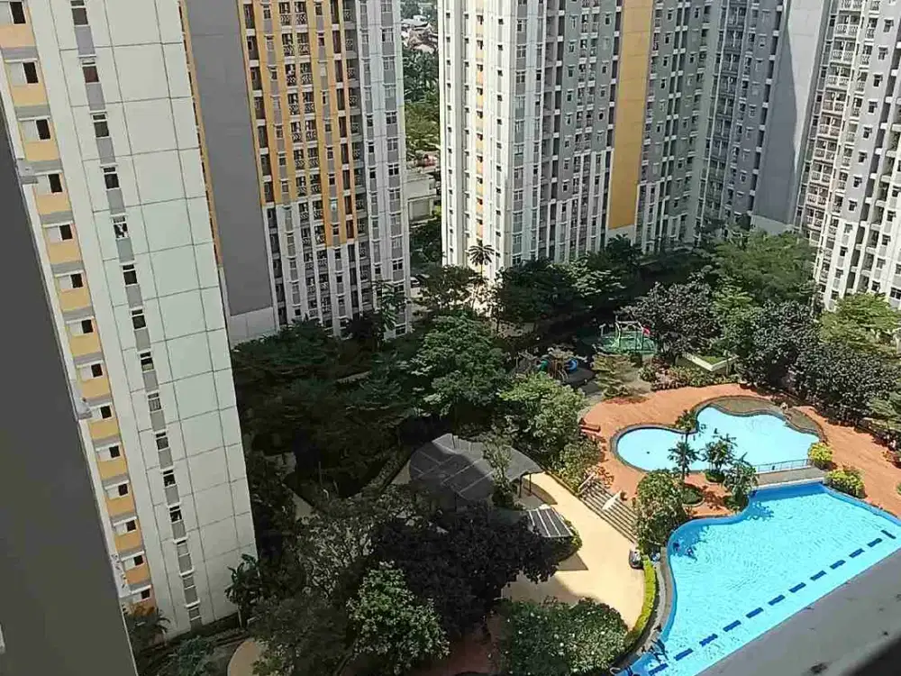 Dijual 2 BR FF Apartemen The Springlake Summarecon Bekasi Vu Pool