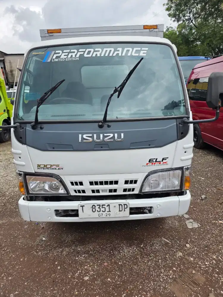 ISUZU ELF NHR 55 BOX