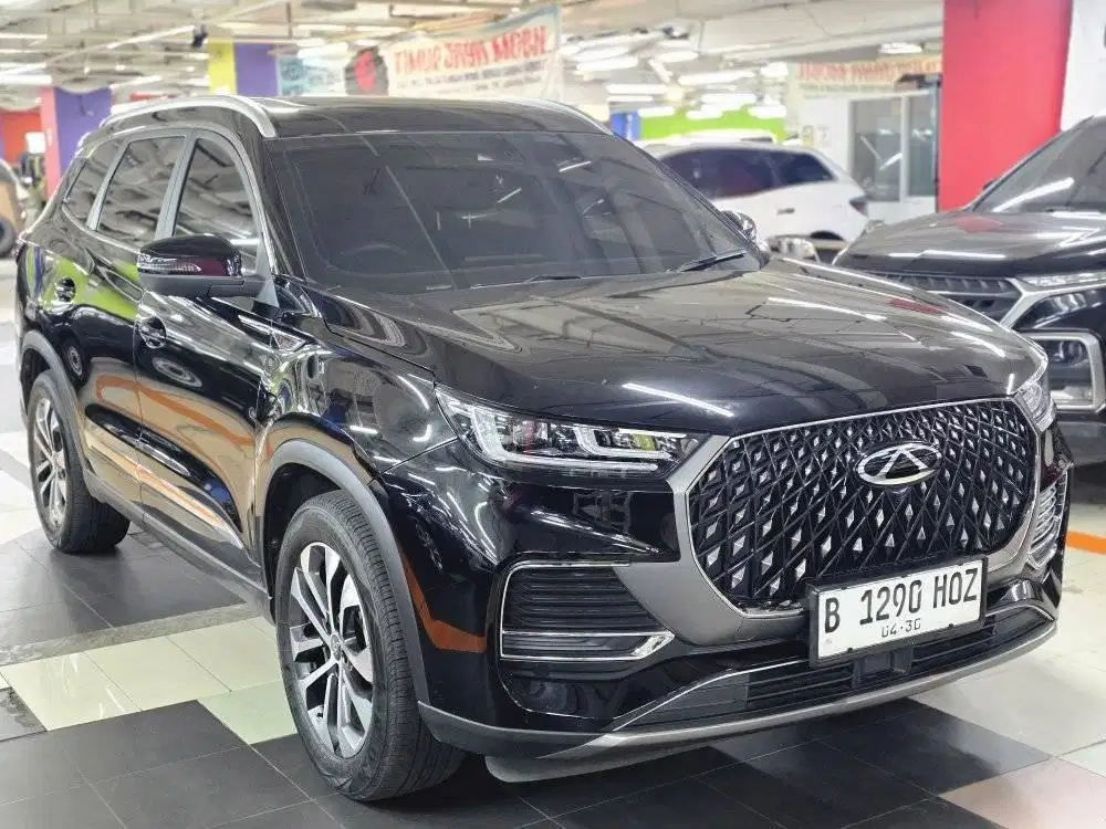 Chery Tiggo 8 Premium hitam 2025