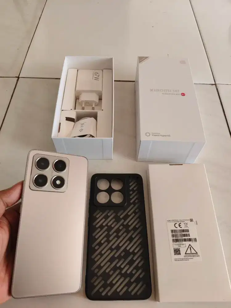 Xiaomi 14t 12/512 garansi resmi mulus